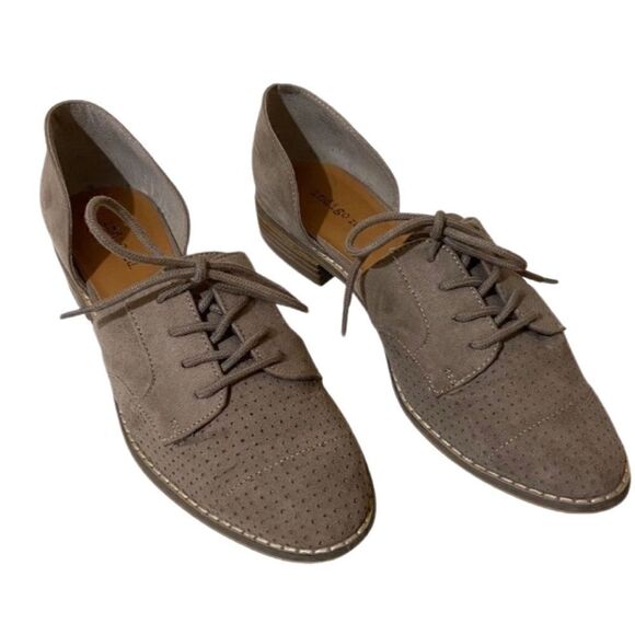 Indigo Rd. Tan Perforated Dark Academia Lace Up Oxford Sandals - Picture 1 of 9